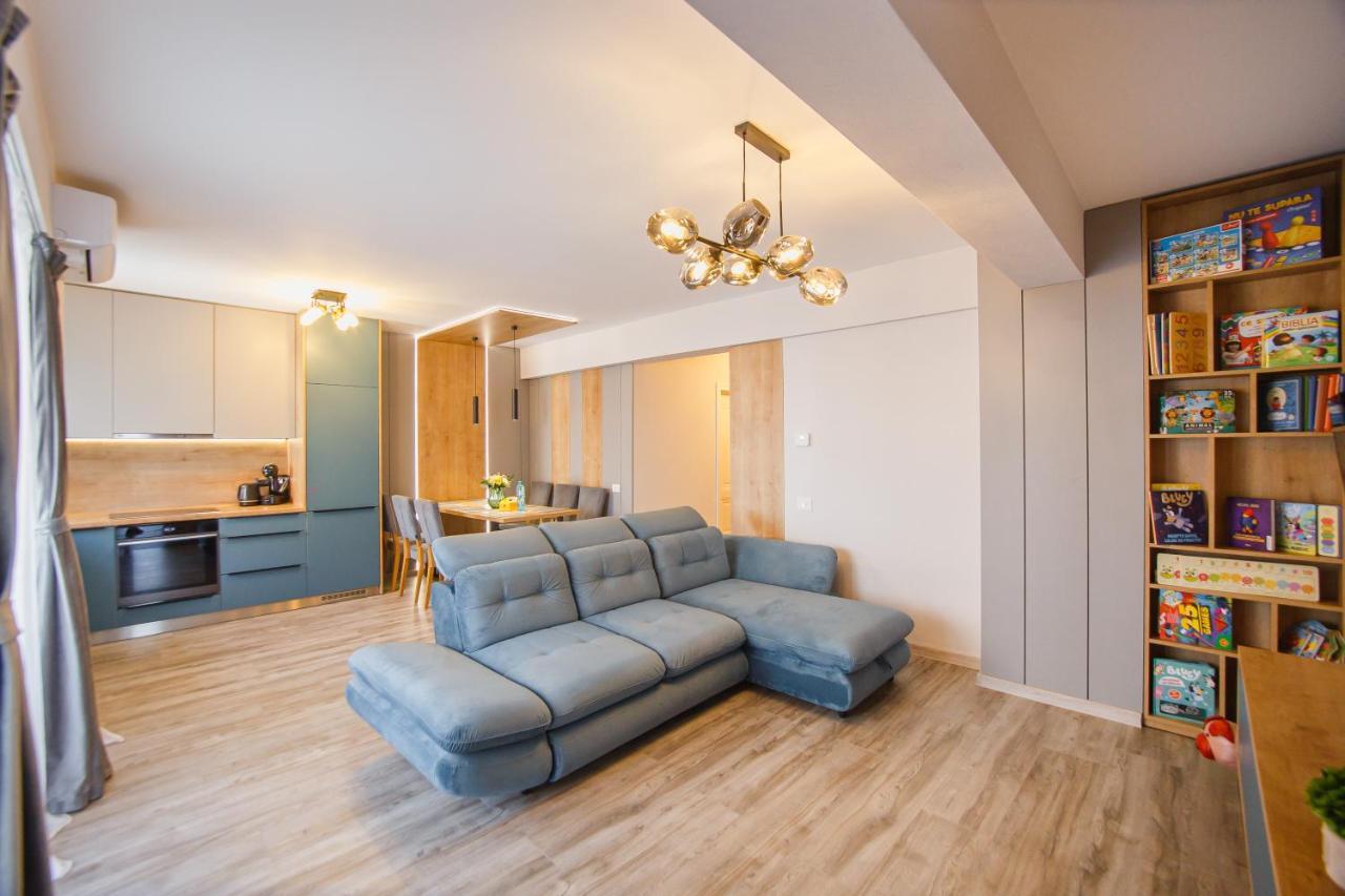 Charming Family Haven Apartment Oradea Exterior photo
